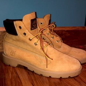 Brand NEW Size 8 Timberland Boots